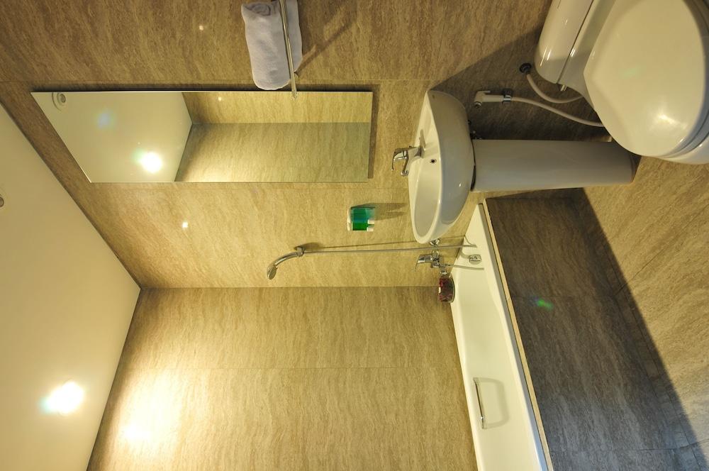Sampit Residence Managed By Flat06 Jakarta Luaran gambar