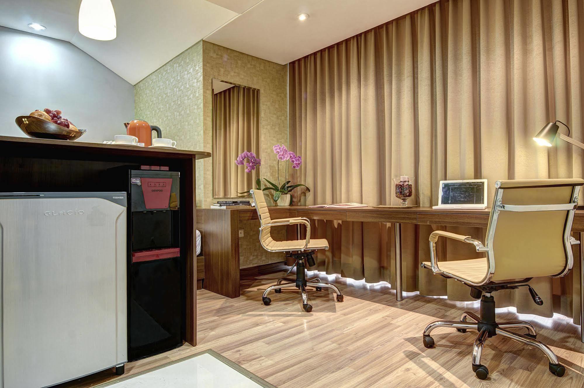 Sampit Residence Managed By Flat06 Jakarta Luaran gambar