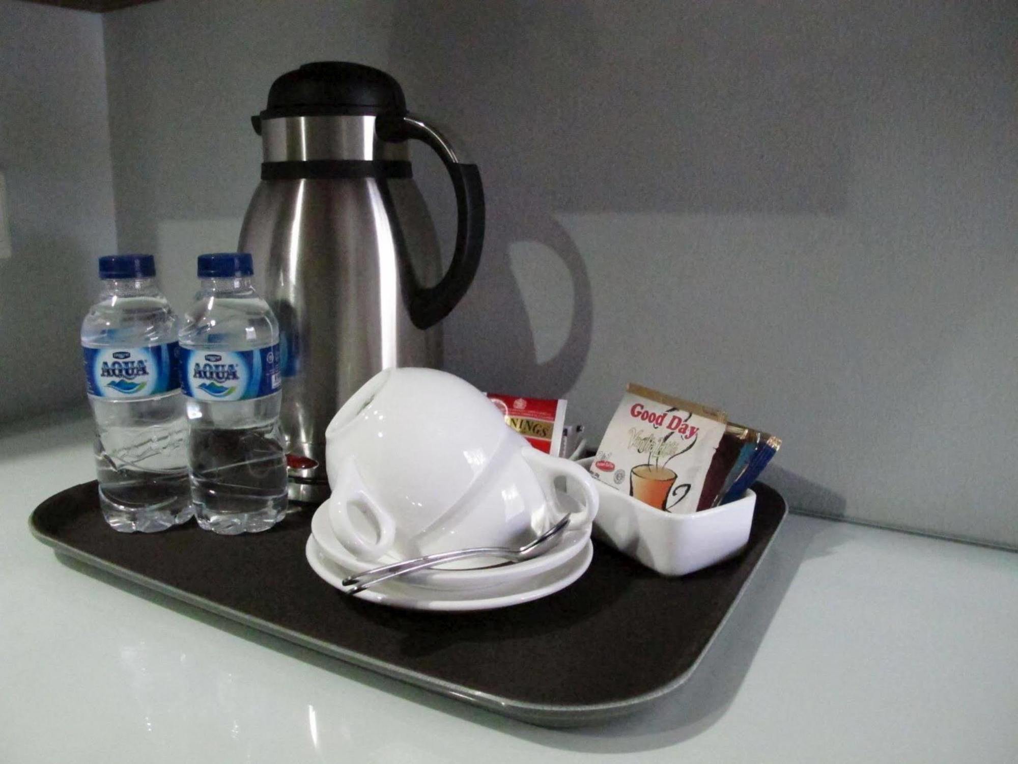 Sampit Residence Managed By Flat06 Jakarta Luaran gambar