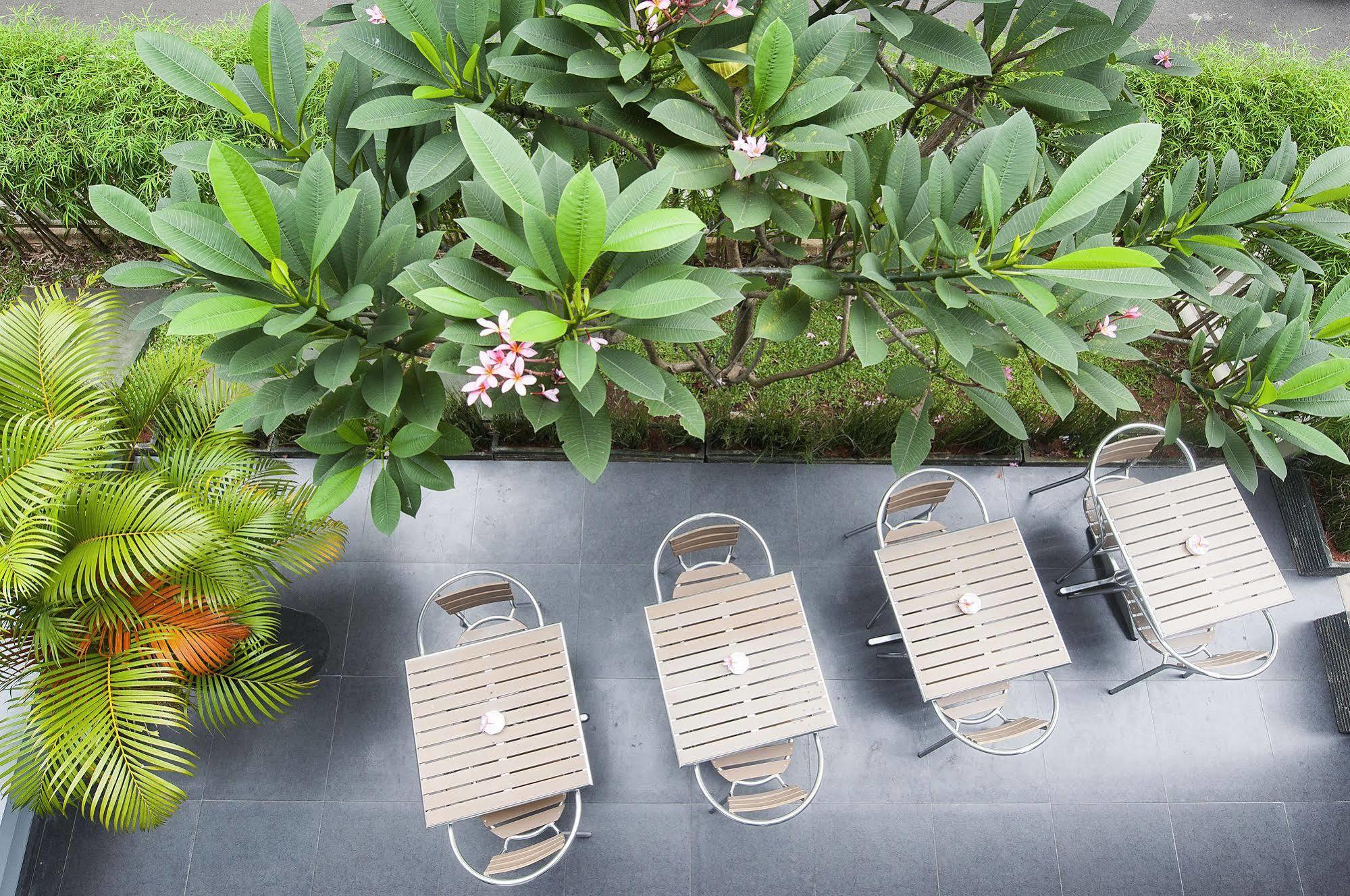 Sampit Residence Managed By Flat06 Jakarta Luaran gambar