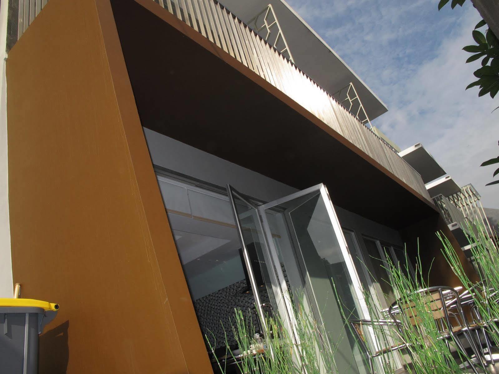 Sampit Residence Managed By Flat06 Jakarta Luaran gambar