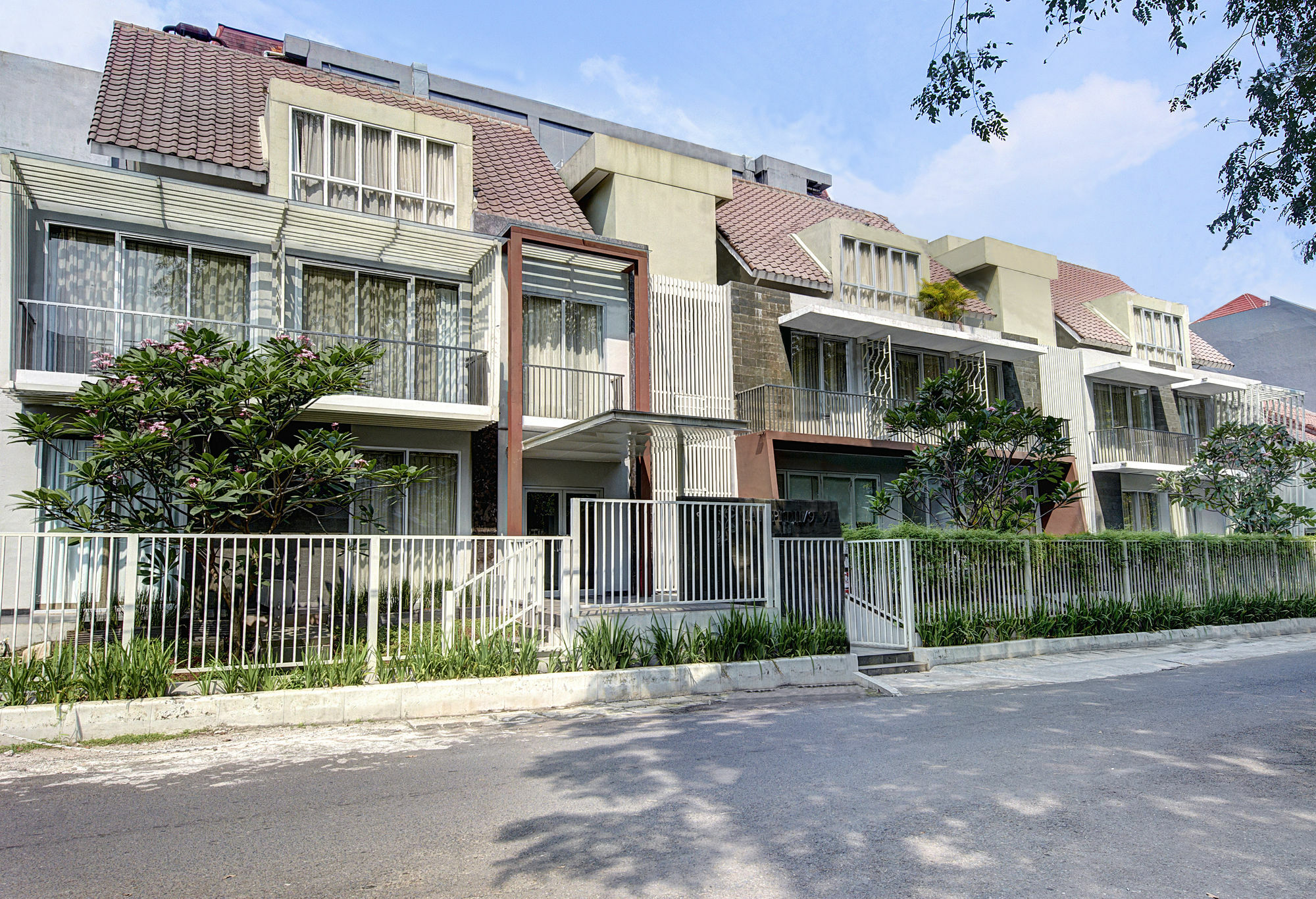 Sampit Residence Managed By Flat06 Jakarta Luaran gambar